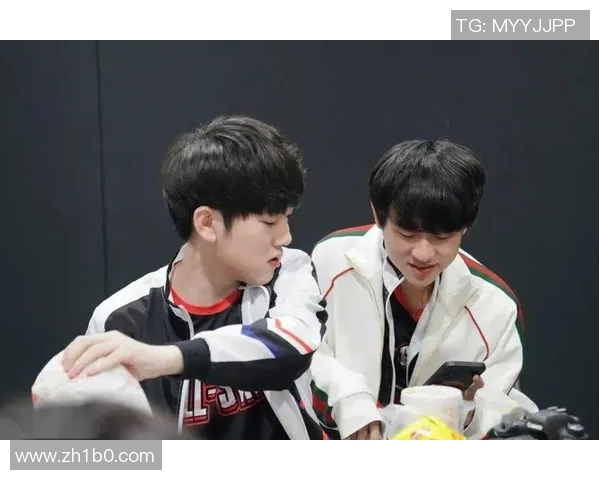 JackeyLove的电竞之路：从青涩少年到世界冠军的辉煌历程